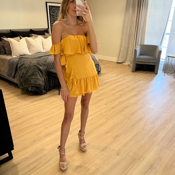 superdown Dresses & Skirts - XXS superdown yellow wrap desss